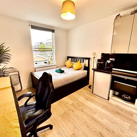 Lovely Self Contained Studio Now Available London Exteriör bild